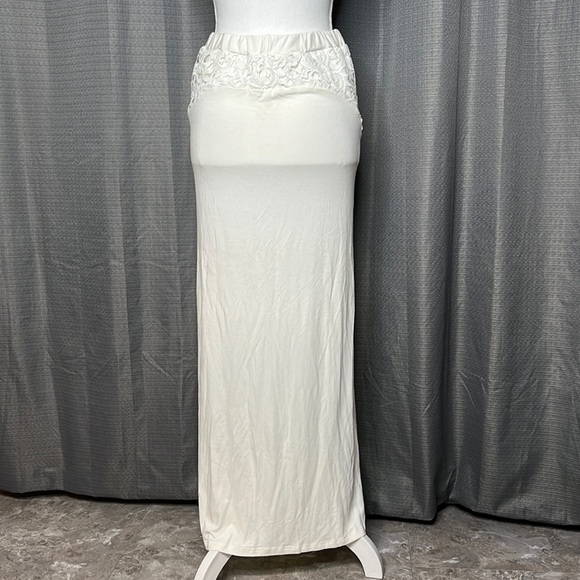 SOLITAIRE MEDIUM OFF WHITE MAXI SKIRT WITH SIDE SLITS New - Picture 3 of 10